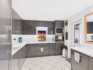 Kitchen- click for photo gallery